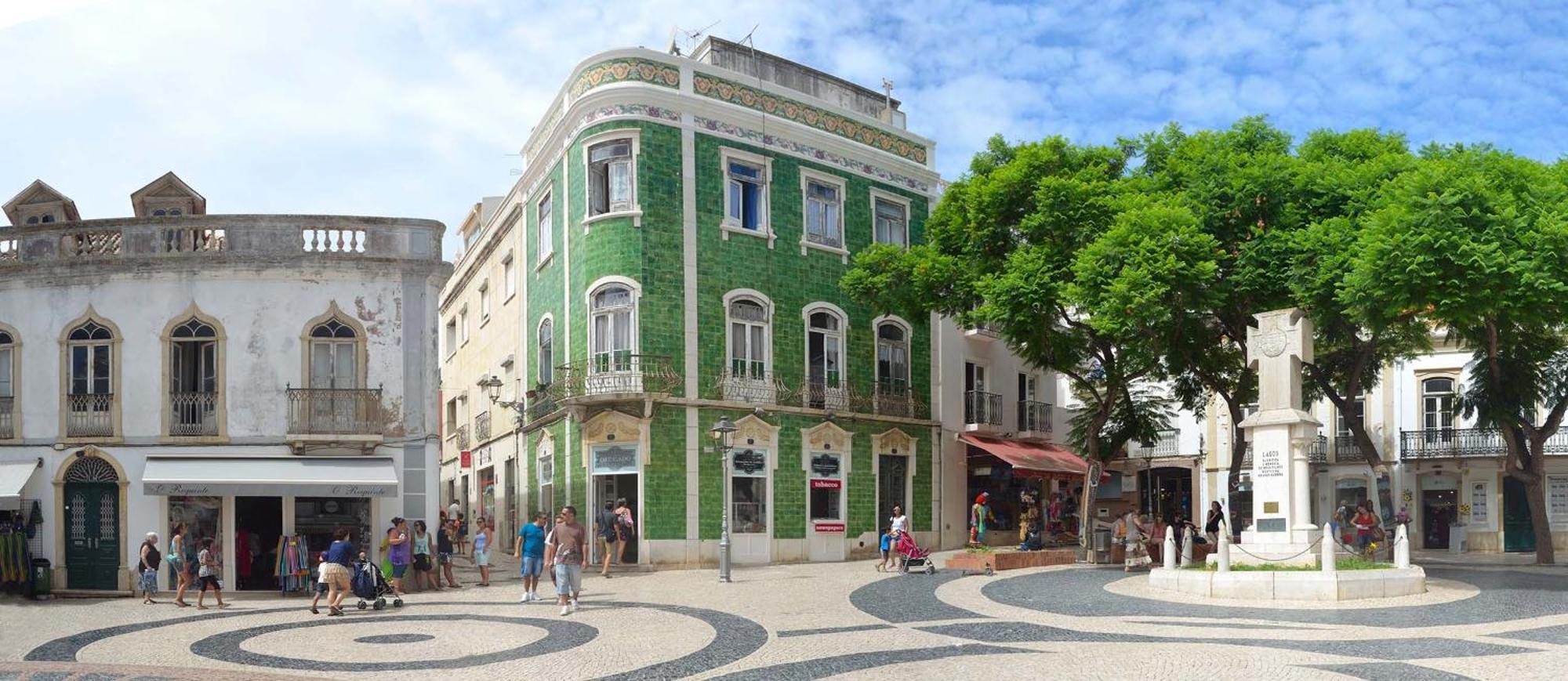 B28 - Stylish Typical House Villa Lagos Exterior photo